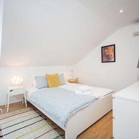 Top-Floor Apartment In Trogir Center Zewnętrze zdjęcie