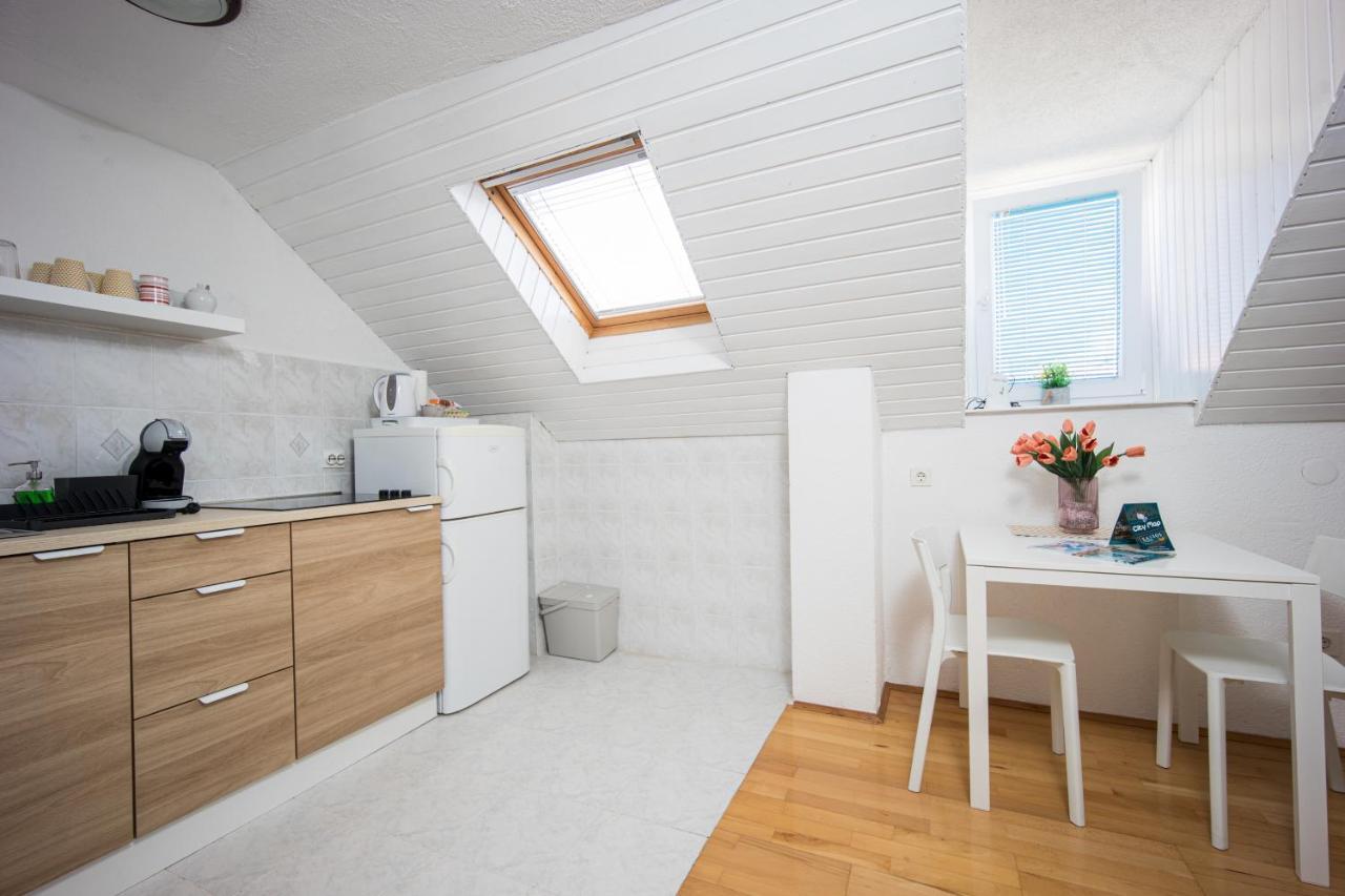Top-Floor Apartment In Trogir Center Zewnętrze zdjęcie