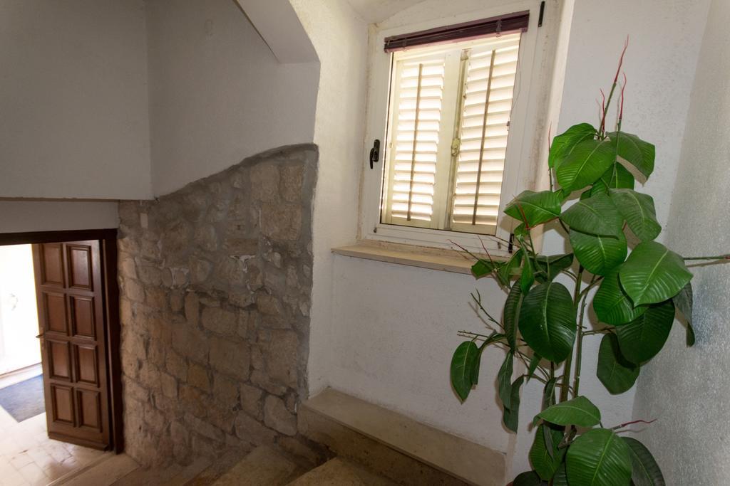Top-Floor Apartment In Trogir Center Zewnętrze zdjęcie