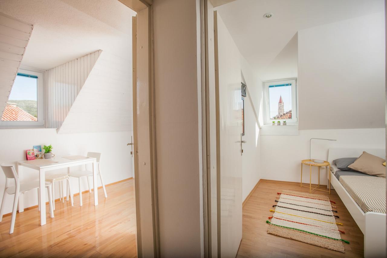 Top-Floor Apartment In Trogir Center Zewnętrze zdjęcie