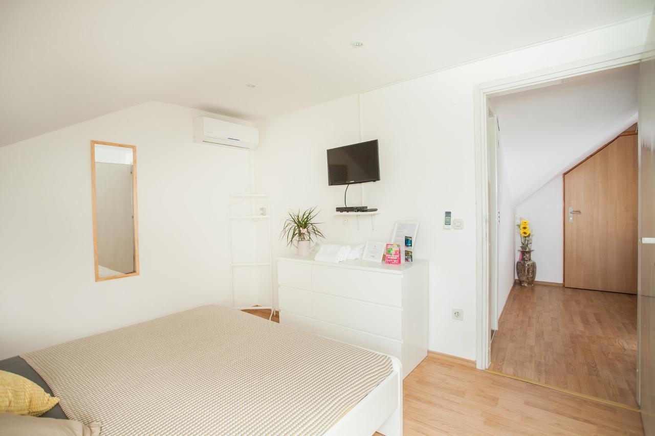 Top-Floor Apartment In Trogir Center Zewnętrze zdjęcie